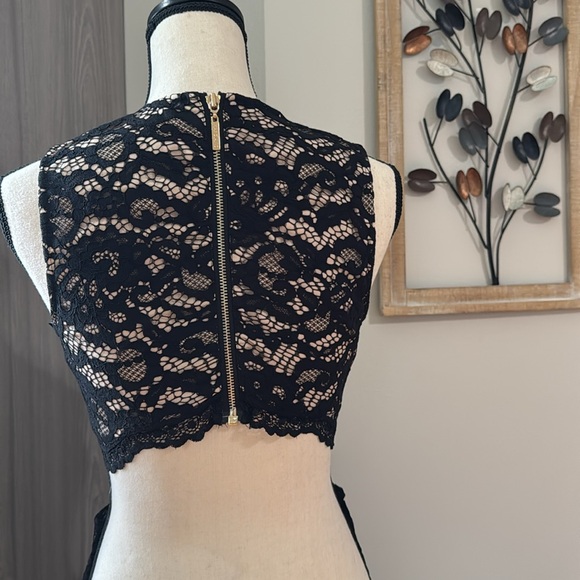 Guess by Marciano black lace jumpsuit size 6 - Picture 6 of 6